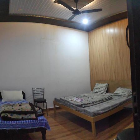 Hotel Trishul Inn Karnaprayag Bagian luar foto