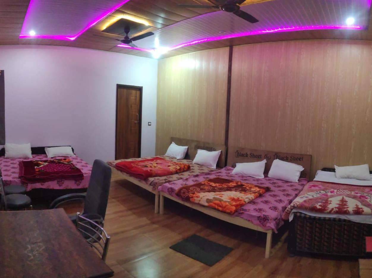 Hotel Trishul Inn Karnaprayag Bagian luar foto